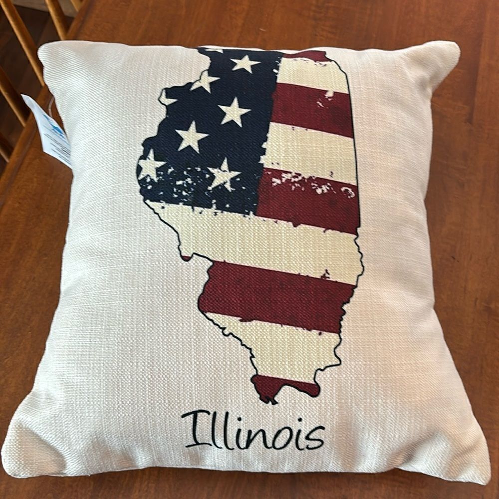 NWT. Illinois Indoor Outdoor American Flag Pillow - 18" x 18"